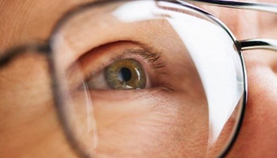 美麗島多焦鏡：人到中年警惕老花眼提前來襲，多焦鏡攻克老花煩惱