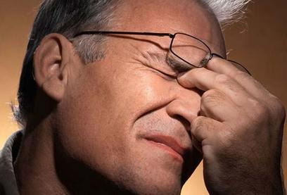 漸進(jìn)多焦老花鏡眼鏡好不好，解決老花近視請(qǐng)佩戴多焦老花鏡